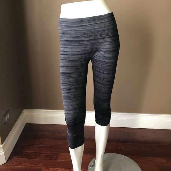 Fabletics Workout Leggings - Picture 1 of 5